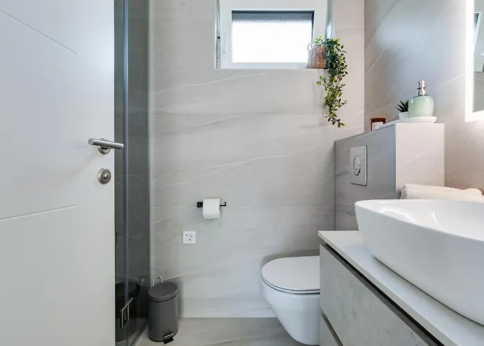 Salt Bloom شقة نين