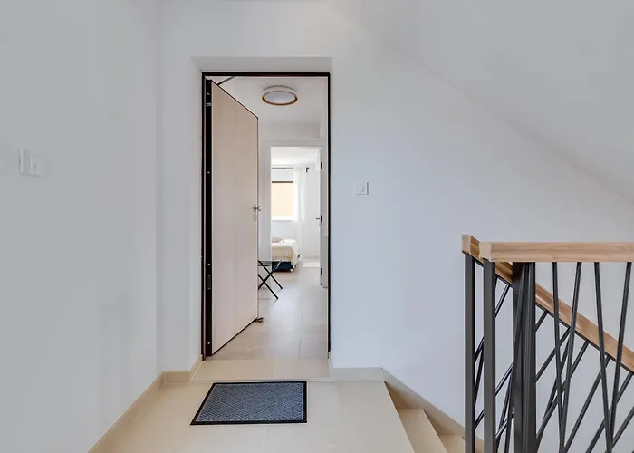 شقة Salt Bloom نين