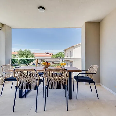 דירה Salt Bloom נין