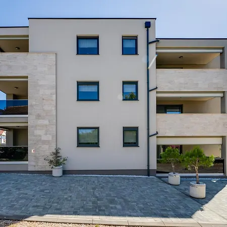 דירה Salt Bloom נין