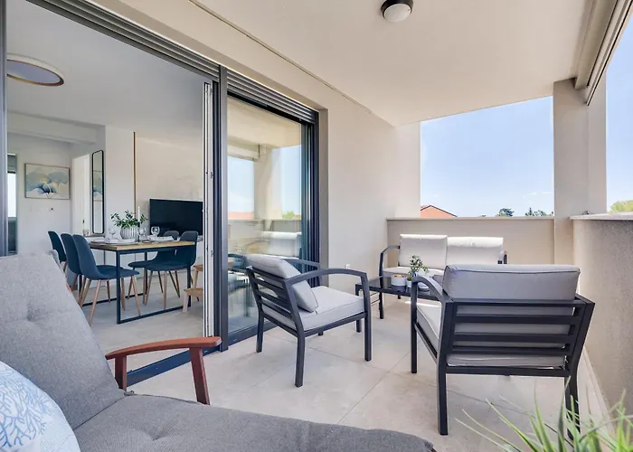 Апартаменты Salt Bloom *